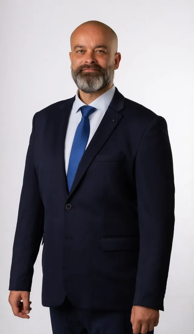 László Bindics
